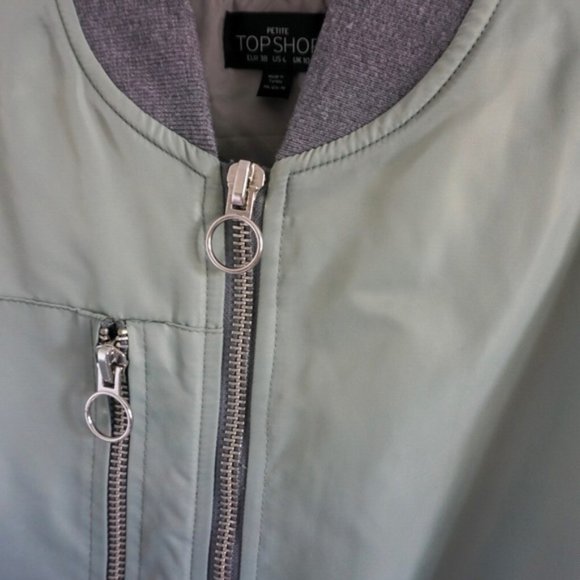 Cropped Puffer Bomber - Picture 6 of 8